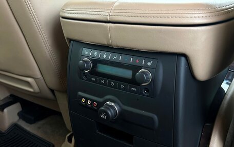 Cadillac Escalade III, 2013 год, 2 256 800 рублей, 13 фотография
