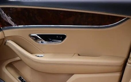 Bentley Flying Spur, 2022 год, 15 980 000 рублей, 23 фотография