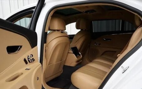 Bentley Flying Spur, 2022 год, 15 980 000 рублей, 34 фотография