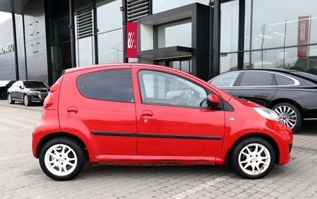 Peugeot 107 I рестайлинг, 2011 год, 500 000 рублей, 4 фотография
