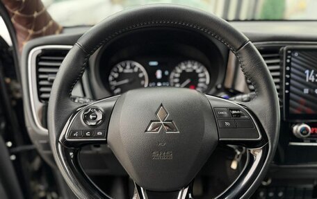 Mitsubishi Outlander III рестайлинг 3, 2021 год, 2 759 000 рублей, 12 фотография