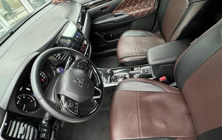 Mitsubishi Outlander III рестайлинг 3, 2021 год, 2 759 000 рублей, 22 фотография