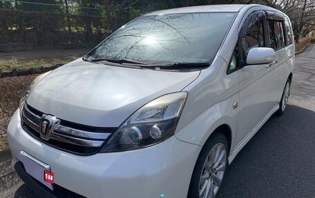 Toyota ISis I, 2017 год, 1 000 000 рублей, 3 фотография