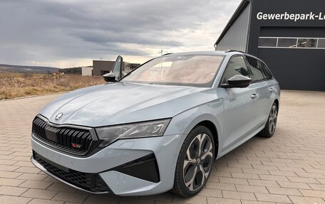 Skoda Octavia RS, 2025 год, 6 800 000 рублей, 21 фотография