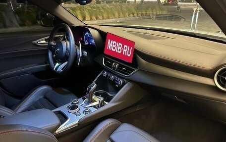 Alfa Romeo Giulia II, 2023 год, 4 800 000 рублей, 6 фотография