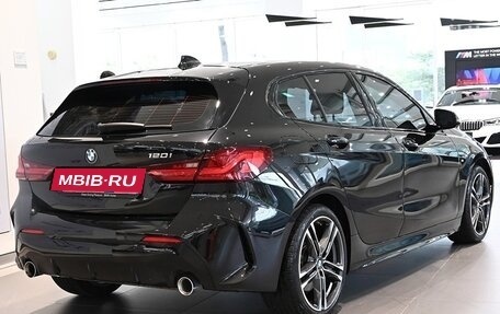 BMW 1 серия, 2022 год, 3 400 011 рублей, 4 фотография