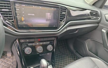 Volkswagen T-Roc I, 2022 год, 1 490 011 рублей, 5 фотография