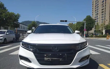 Honda Accord IX рестайлинг, 2020 год, 1 800 000 рублей, 2 фотография