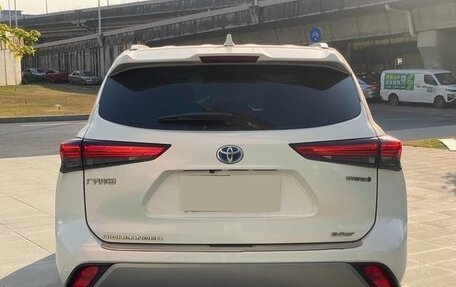 Toyota Highlander, 2022 год, 3 905 000 рублей, 7 фотография