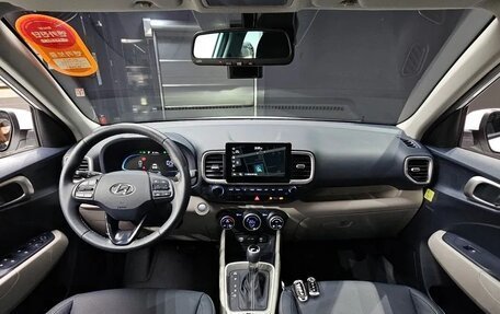 Hyundai Venue I, 2022 год, 1 340 600 рублей, 7 фотография