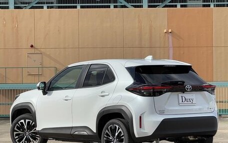 Toyota Yaris Cross, 2024 год, 4 900 000 рублей, 6 фотография
