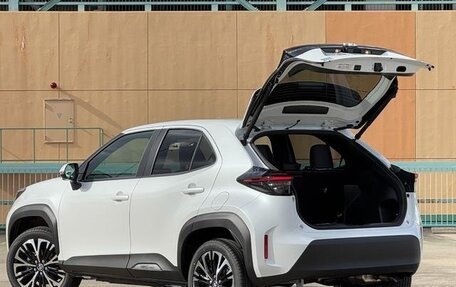 Toyota Yaris Cross, 2024 год, 4 900 000 рублей, 4 фотография