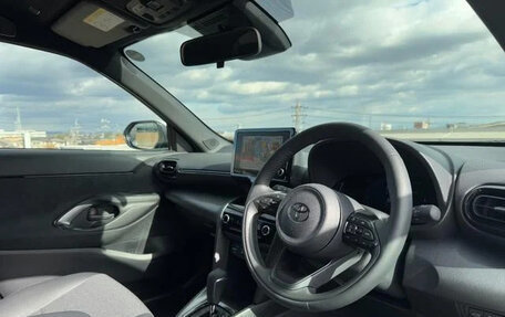 Toyota Yaris Cross, 2024 год, 4 900 000 рублей, 26 фотография