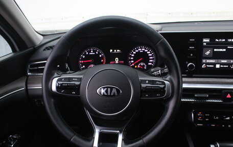 KIA K5, 2020 год, 2 190 000 рублей, 23 фотография