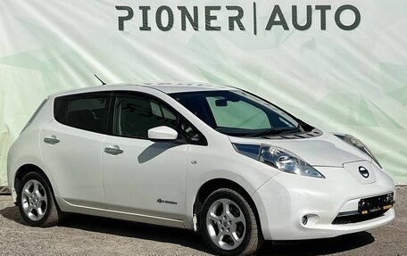 Nissan Leaf I, 2016 год, 890 000 рублей, 2 фотография