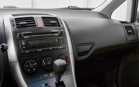 Toyota Auris II, 2011 год, 1 095 000 рублей, 13 фотография