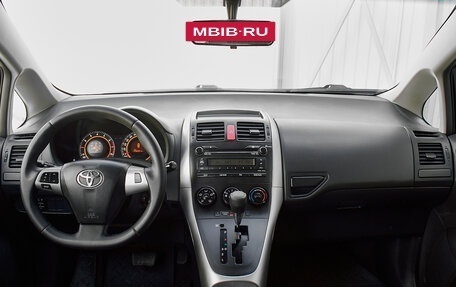 Toyota Auris II, 2011 год, 1 095 000 рублей, 10 фотография