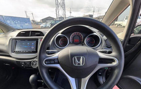 Honda Fit III, 2011 год, 550 000 рублей, 10 фотография