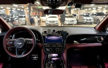 Bentley Bentayga I, 2022 год, 24 000 000 рублей, 6 фотография