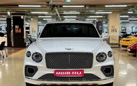 Bentley Bentayga I, 2022 год, 24 000 000 рублей, 2 фотография
