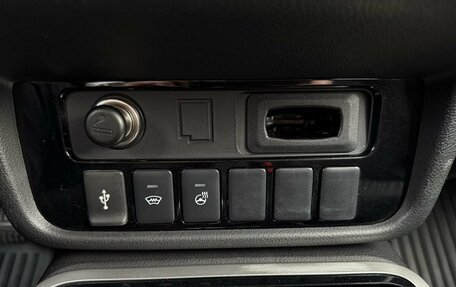 Mitsubishi Outlander III рестайлинг 3, 2020 год, 2 450 000 рублей, 10 фотография