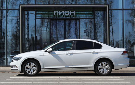 Volkswagen Passat B8 рестайлинг, 2017 год, 1 850 000 рублей, 2 фотография