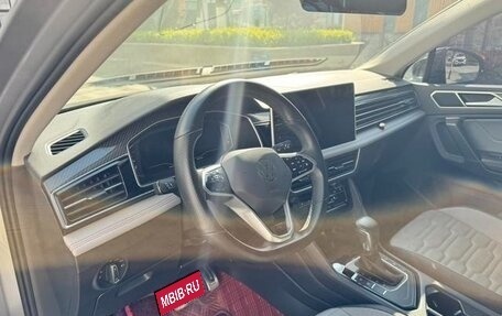 Volkswagen Tiguan II, 2022 год, 2 400 011 рублей, 7 фотография