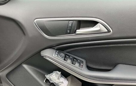 Mercedes-Benz GLA, 2018 год, 1 580 000 рублей, 5 фотография
