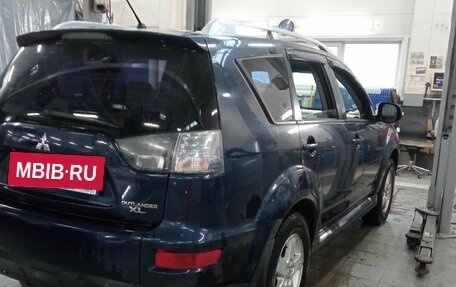 Mitsubishi Outlander III рестайлинг 3, 2010 год, 900 000 рублей, 3 фотография
