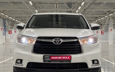 Toyota Highlander III, 2014 год, 2 599 000 рублей, 2 фотография