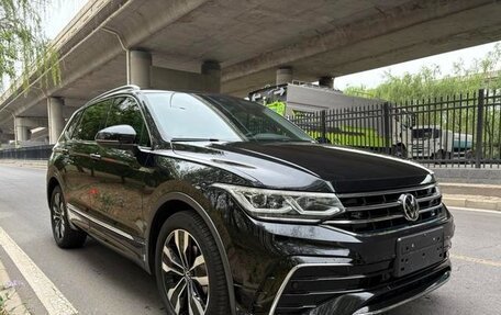 Volkswagen Tiguan II, 2022 год, 2 400 011 рублей, 3 фотография