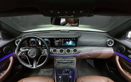 Mercedes-Benz E-Класс, 2022 год, 4 050 000 рублей, 7 фотография