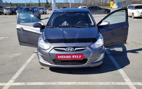 Hyundai Solaris II рестайлинг, 2011 год, 690 000 рублей, 8 фотография