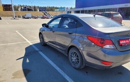 Hyundai Solaris II рестайлинг, 2011 год, 690 000 рублей, 6 фотография