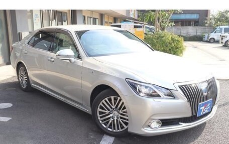 Toyota Crown Majesta, 2017 год, 2 500 000 рублей, 10 фотография