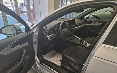 Audi A4, 2018 год, 3 150 000 рублей, 10 фотография