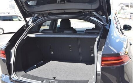 Jaguar E-Pace, 2019 год, 3 600 000 рублей, 9 фотография