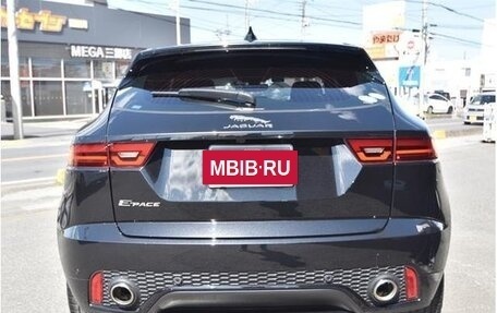 Jaguar E-Pace, 2019 год, 3 600 000 рублей, 4 фотография