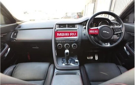 Jaguar E-Pace, 2019 год, 3 600 000 рублей, 11 фотография
