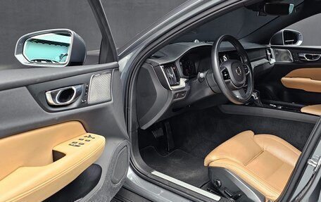 Volvo V60 Cross Country II, 2022 год, 2 831 011 рублей, 5 фотография