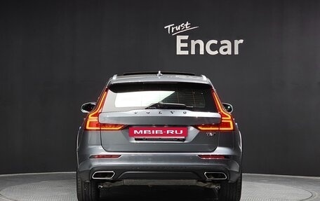 Volvo V60 Cross Country II, 2022 год, 2 831 011 рублей, 4 фотография