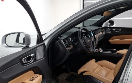 Volvo XC60 II, 2021 год, 4 320 000 рублей, 7 фотография