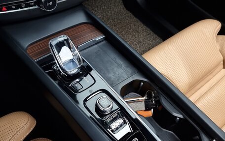 Volvo XC60 II, 2021 год, 4 320 000 рублей, 5 фотография