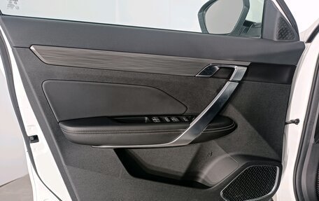 Geely Atlas, 2022 год, 1 799 000 рублей, 10 фотография