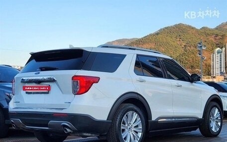 Ford Explorer VI, 2021 год, 3 190 000 рублей, 3 фотография
