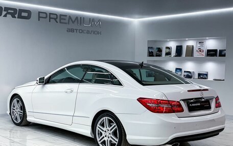 Mercedes-Benz E-Класс, 2012 год, 2 300 000 рублей, 7 фотография