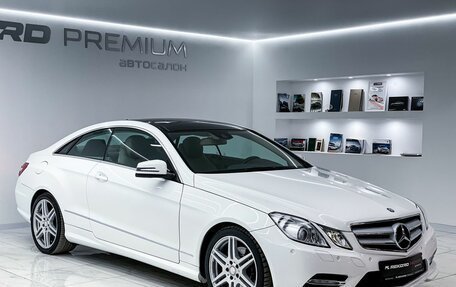 Mercedes-Benz E-Класс, 2012 год, 2 300 000 рублей, 3 фотография