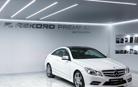 Mercedes-Benz E-Класс, 2012 год, 2 300 000 рублей, 2 фотография