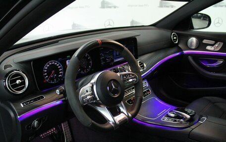 Mercedes-Benz E-Класс AMG, 2019 год, 4 850 000 рублей, 15 фотография