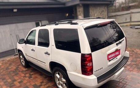 Chevrolet Tahoe III, 2012 год, 1 890 000 рублей, 3 фотография